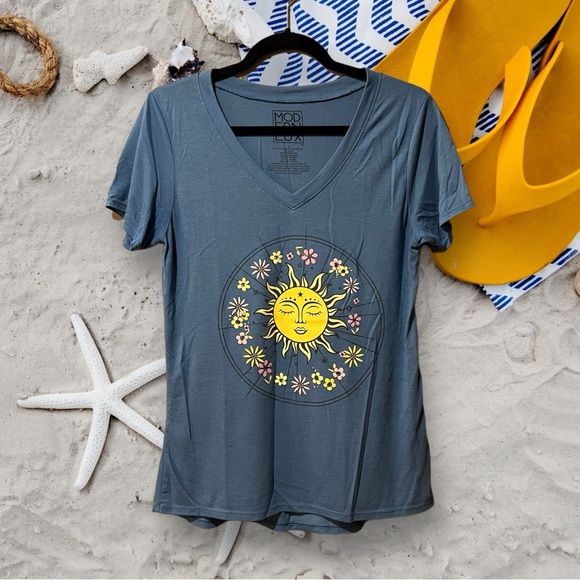 Modern Lux Blue T-Shirt with Sun & Floral Medallion Front - Picture 4 of 11